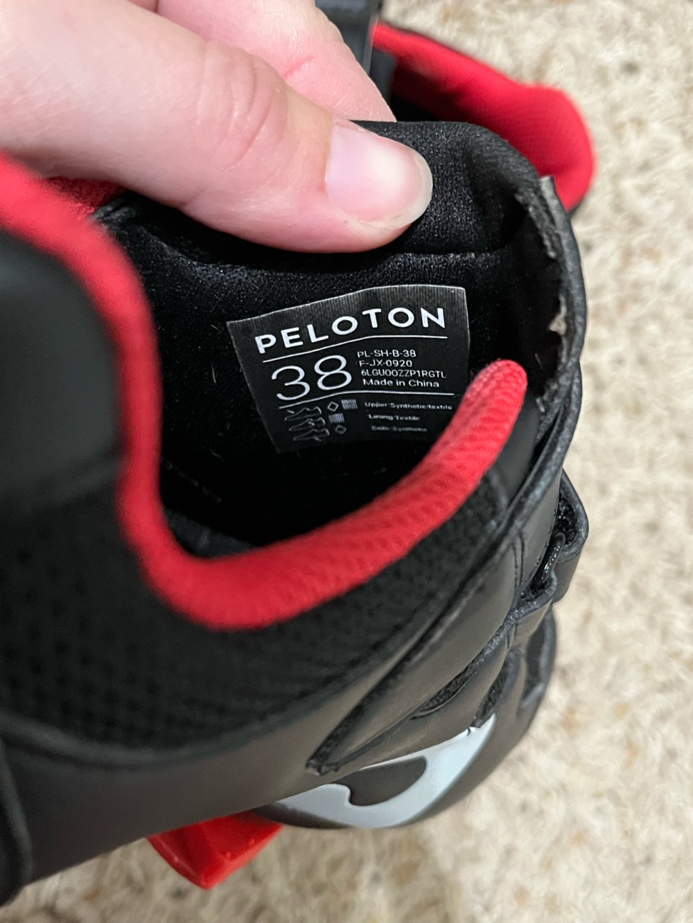 Peloton Stationary Bike Clip In Shoes Size 38//Women's 7 Black Red White Cycling - Picture 7 of 7